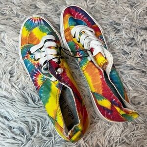 Altar’d state NWT tye dye shoes